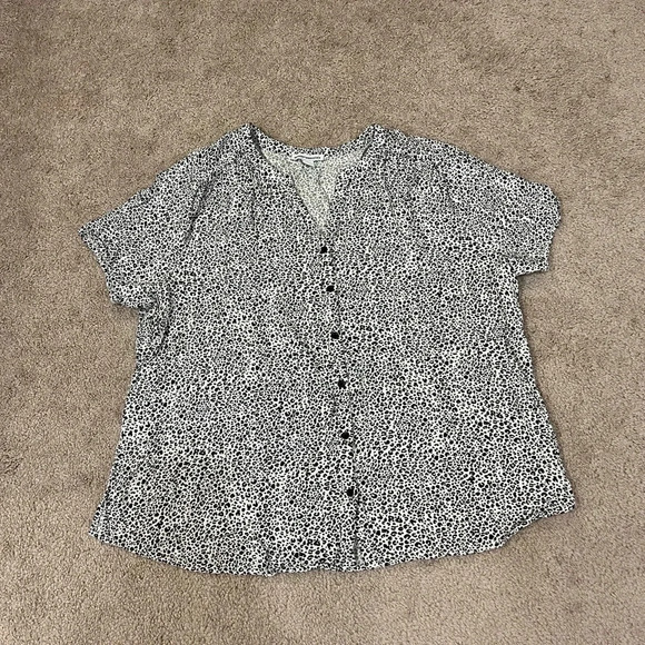 Amazon Essentials Woven Blouse - Picture 3 of 5
